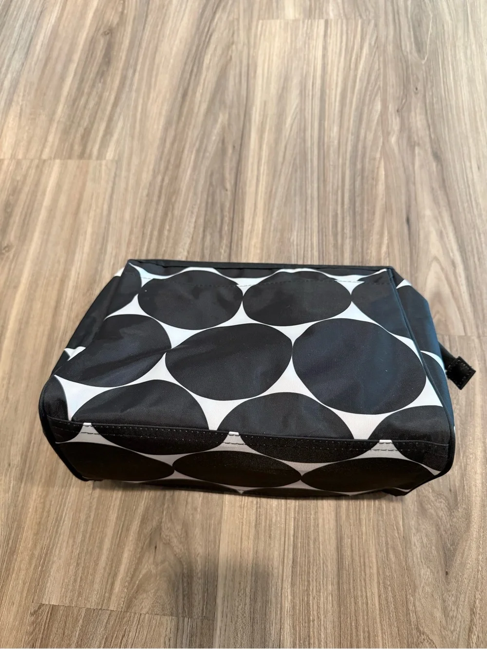N/A stylish black